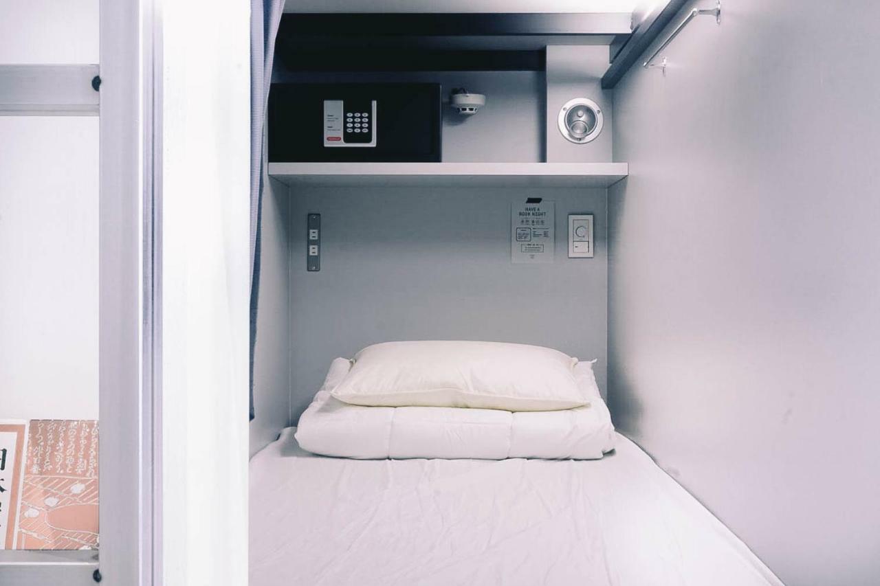 BOOK AND BED TOKYO Shinsaibashi Vandrehjem Osaka Eksteriør billede