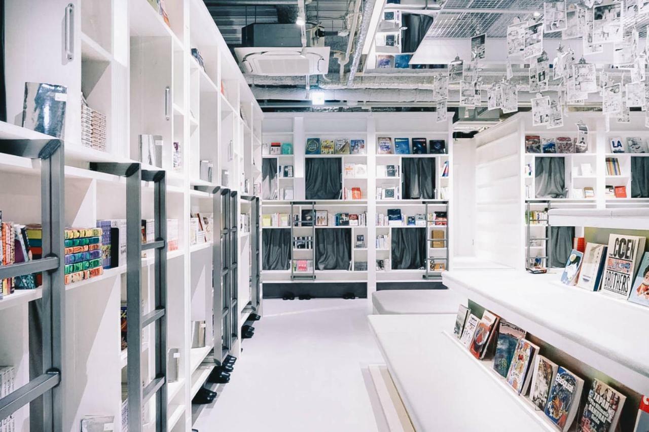 BOOK AND BED TOKYO Shinsaibashi Vandrehjem Osaka Eksteriør billede